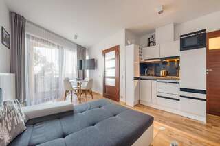 Апартаменты Apartamenty Sun & Snow Horyzont Мендзыздрое Апартаменты с 1 спальней и частичным видом на море-5